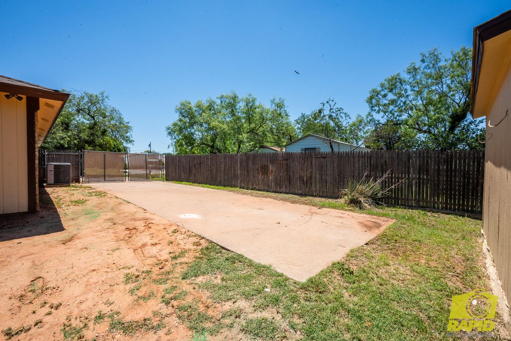 Image 40 of property listing at 1726 Catalina Drive, San Angelo, TX 76901