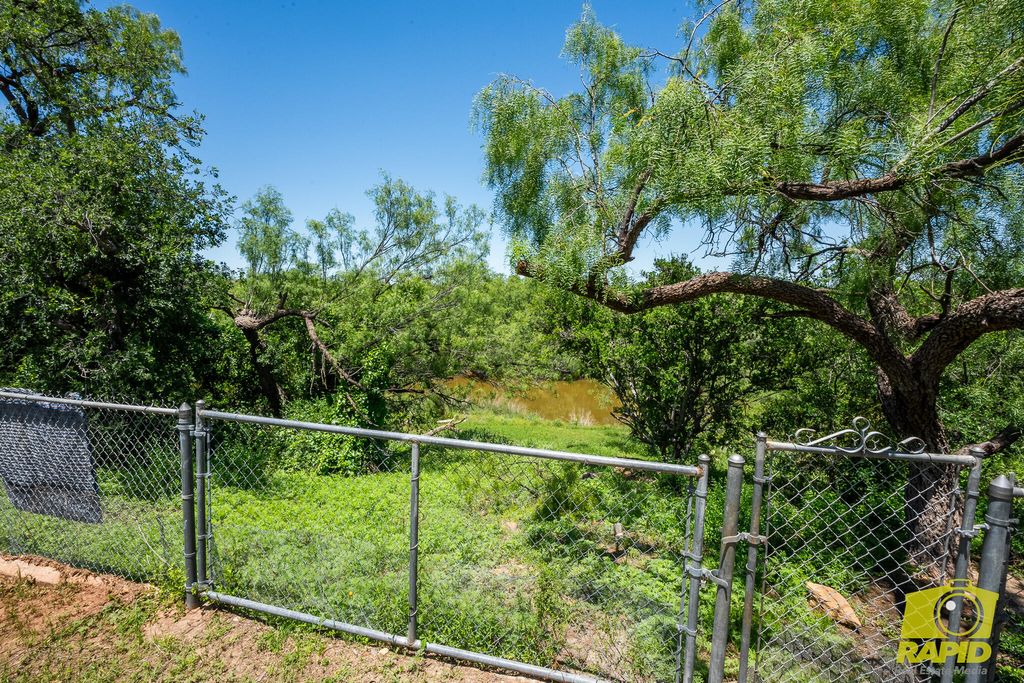 Image 43 of property listing at 1726 Catalina Drive, San Angelo, TX 76901