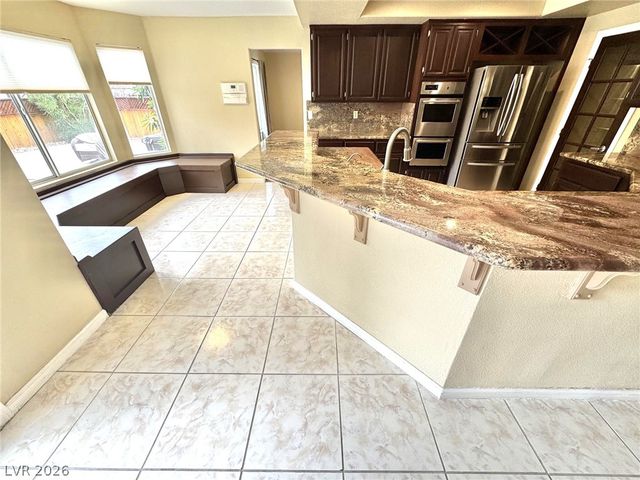 8240 Tivoli Cove Drive, Las Vegas, NV 89128