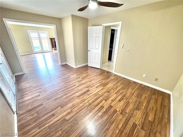 8240 Tivoli Cove Drive, Las Vegas, NV 89128