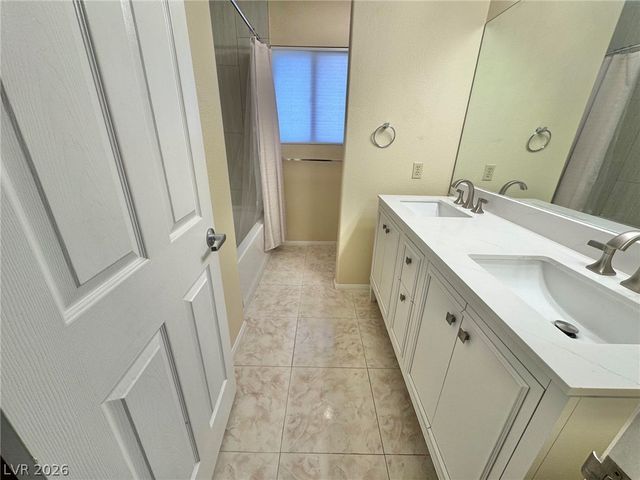 8240 Tivoli Cove Drive, Las Vegas, NV 89128