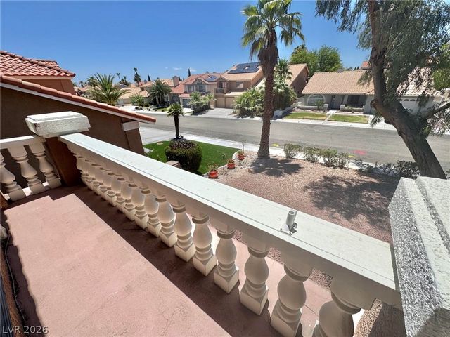 8240 Tivoli Cove Drive, Las Vegas, NV 89128
