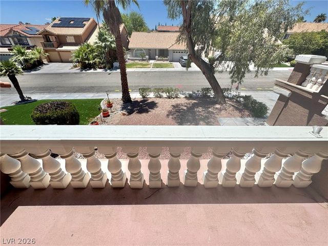 8240 Tivoli Cove Drive, Las Vegas, NV 89128