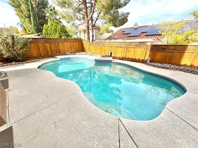 8240 Tivoli Cove Drive, Las Vegas, NV 89128