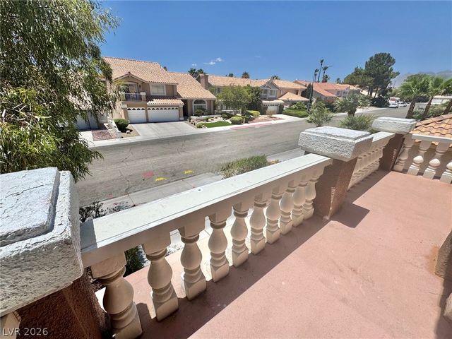 8240 Tivoli Cove Drive, Las Vegas, NV 89128