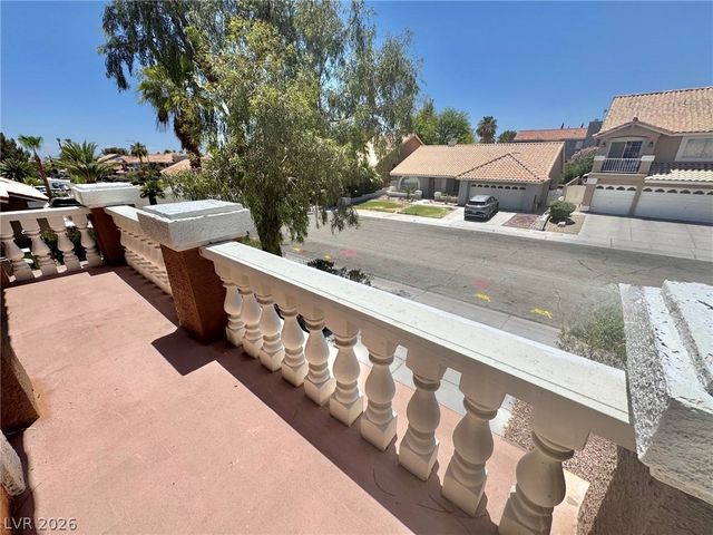 8240 Tivoli Cove Drive, Las Vegas, NV 89128