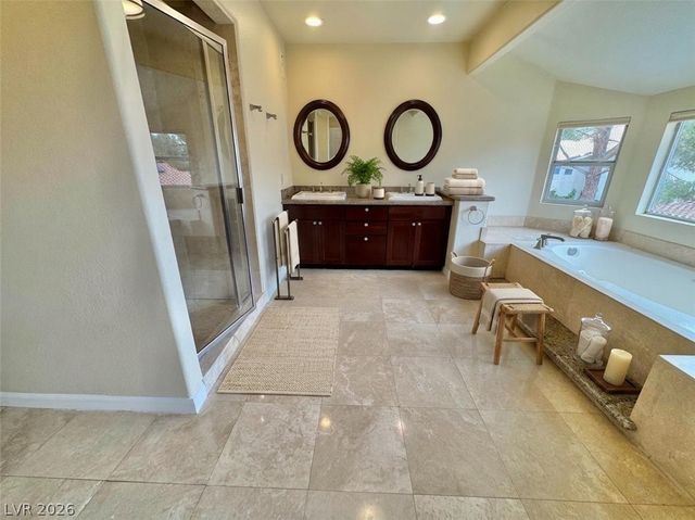 8240 Tivoli Cove Drive, Las Vegas, NV 89128