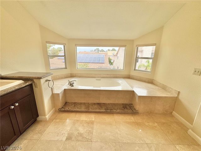 8240 Tivoli Cove Drive, Las Vegas, NV 89128