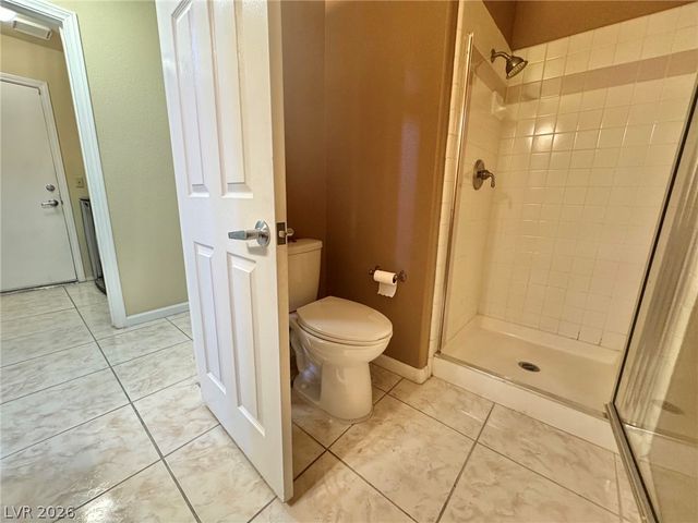 8240 Tivoli Cove Drive, Las Vegas, NV 89128