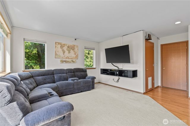 6213 23rd Street NE, Tacoma, WA 98422