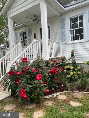 122 SULGRAVE ST, Colonial Beach, VA 22443