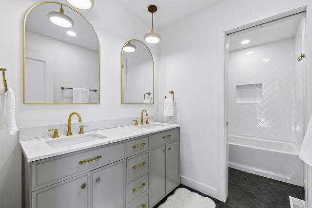 3520 27th Avenue S, Minneapolis, MN 55406