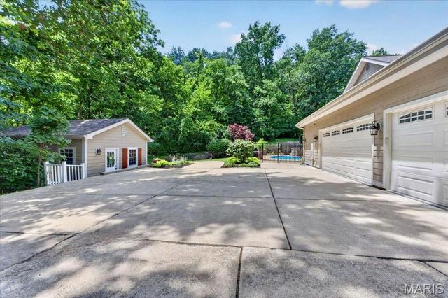 5 Hickory Valley Court, O'fallon, MO 63366