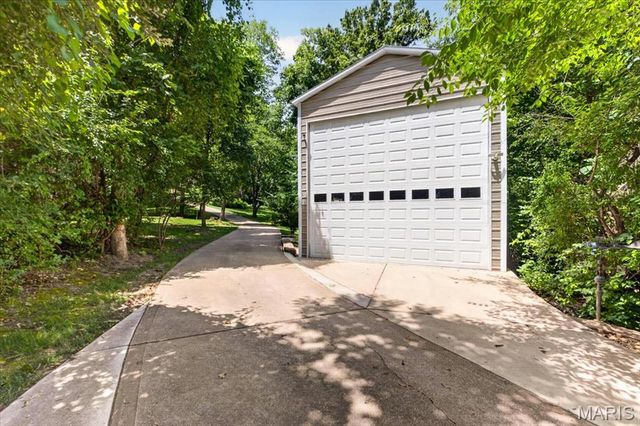 5 Hickory Valley Court, O'fallon, MO 63366