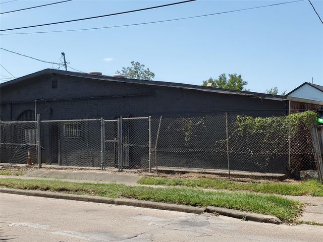 4615 Sherman Street, Houston, TX 77011