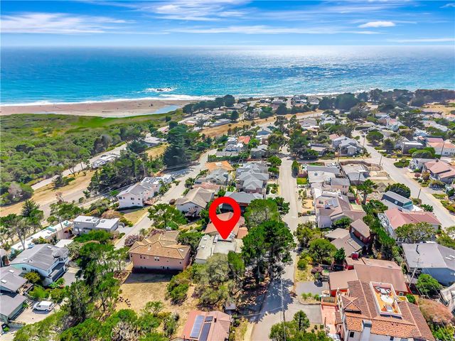 470 Wellington, Cambria, CA 93428