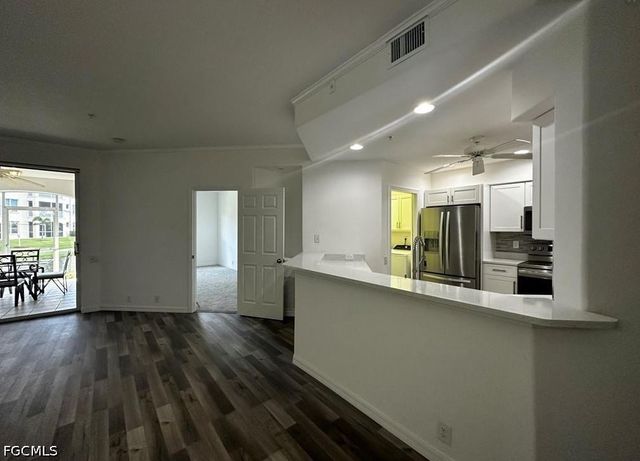 9140 Southmont CV 102, Fort Myers, FL 33908