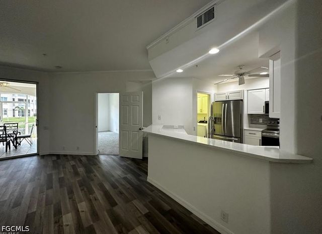 9140 Southmont CV 102, Fort Myers, FL 33908