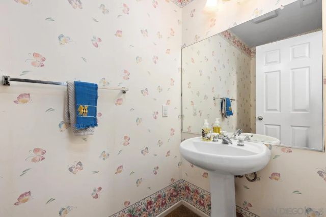 12490 Heatherton 12, San Diego, CA 92128