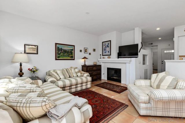 12490 Heatherton 12, San Diego, CA 92128