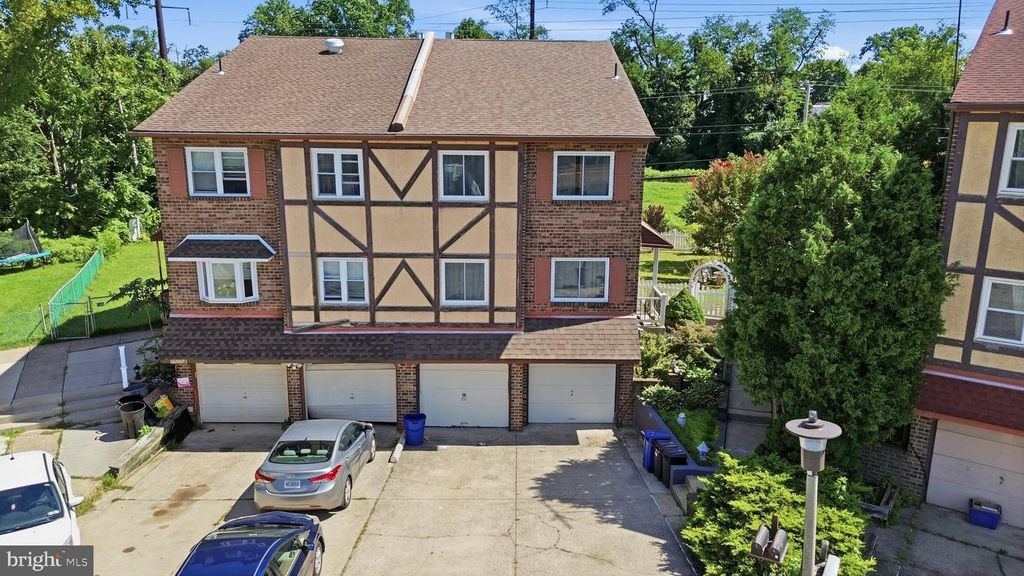 15181 BEVERLY DR, PHILADELPHIA, PA 19116 — exterior
