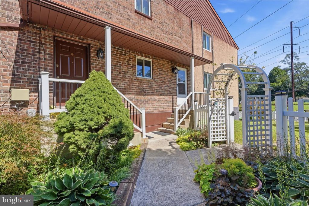 15181 BEVERLY DR, PHILADELPHIA, PA 19116 — photo 4