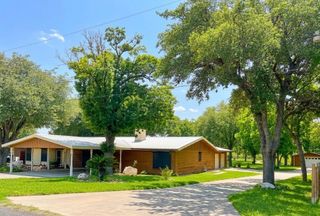 155 Harbor Circ, Mathis, TX 78368