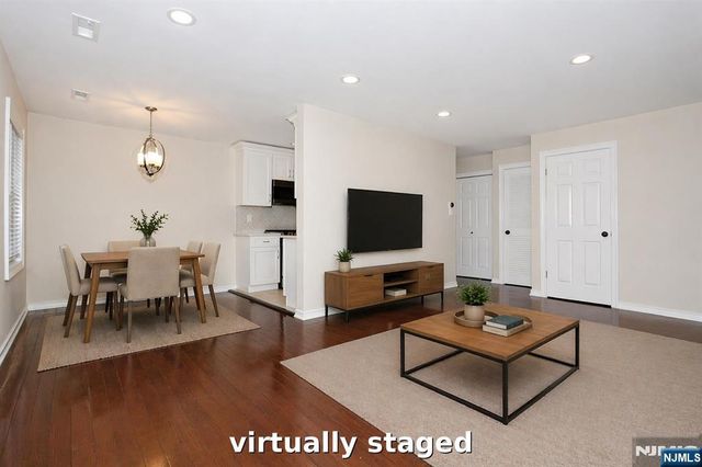 17 Colonial Village Drive, Hillsdale, NJ 07642