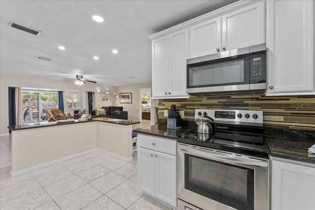 344 CROSSWINDS DRIVE, Palm Harbor, FL 34683