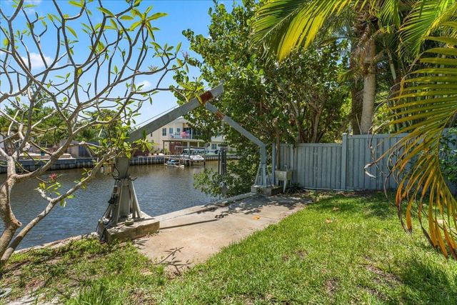 344 CROSSWINDS DRIVE, Palm Harbor, FL 34683