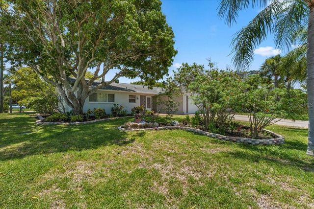 344 CROSSWINDS DRIVE, Palm Harbor, FL 34683