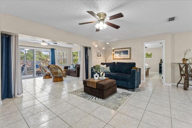 344 CROSSWINDS DRIVE, Palm Harbor, FL 34683