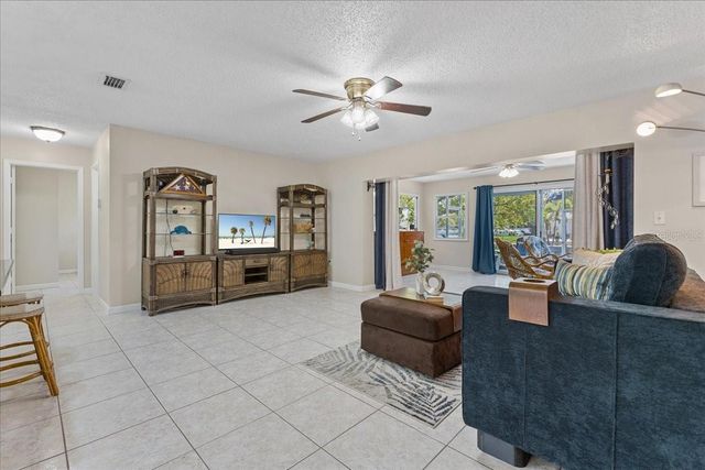 344 CROSSWINDS DRIVE, Palm Harbor, FL 34683