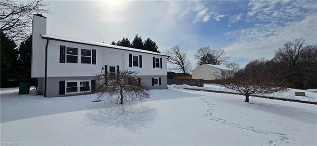 3317 Coventry Forest Lane, King, NC 27021