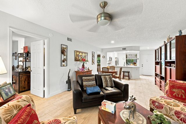 10382 NW 24th Place 105, Sunrise, FL 33322