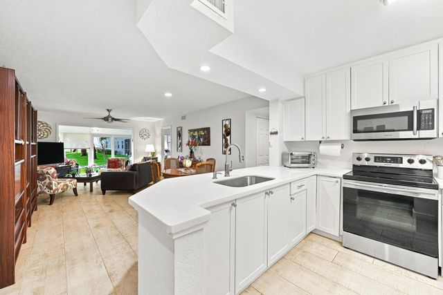 10382 NW 24th Place 105, Sunrise, FL 33322