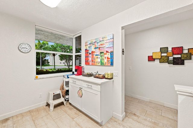 10382 NW 24th Place 105, Sunrise, FL 33322