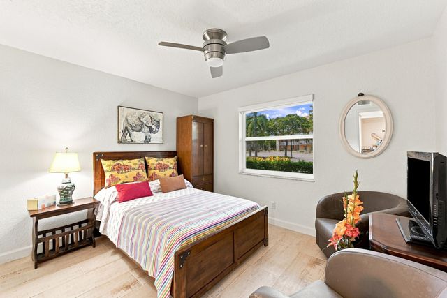10382 NW 24th Place 105, Sunrise, FL 33322