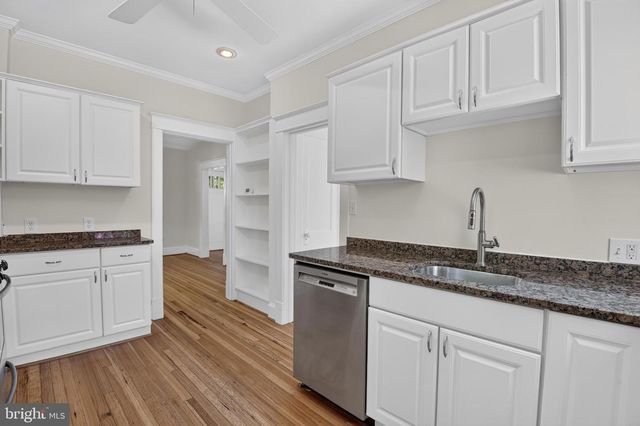 6414 BROOKES LN, Bethesda, MD 20816