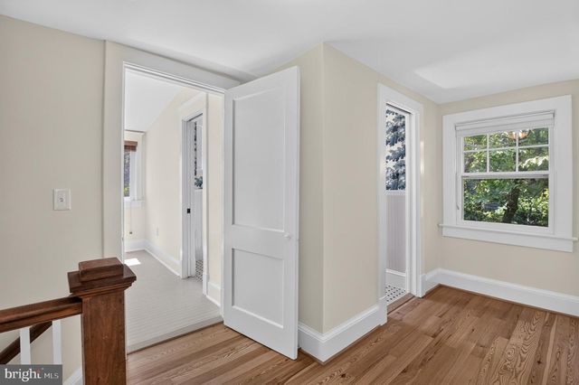 6414 BROOKES LN, Bethesda, MD 20816