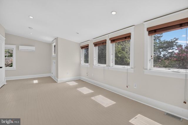6414 BROOKES LN, Bethesda, MD 20816