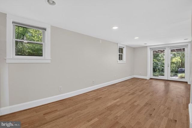 6414 BROOKES LN, Bethesda, MD 20816