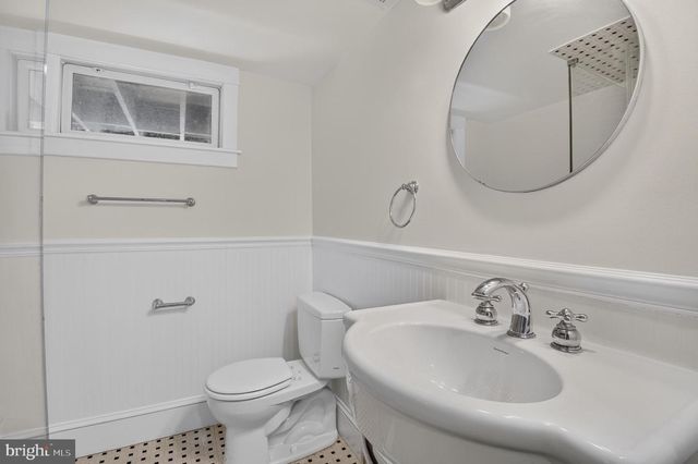 6414 BROOKES LN, Bethesda, MD 20816
