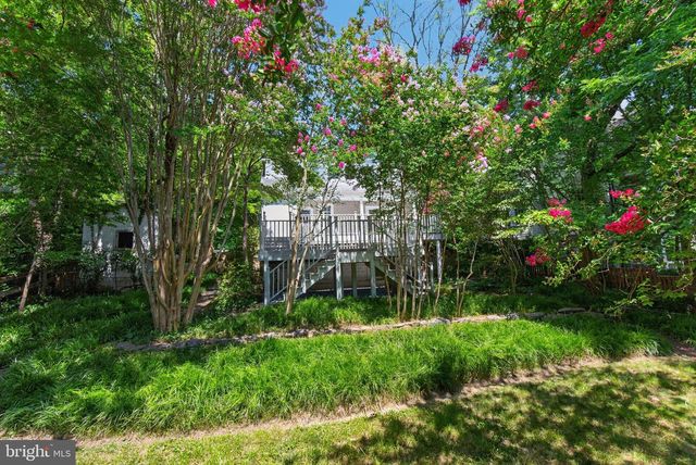 6414 BROOKES LN, Bethesda, MD 20816