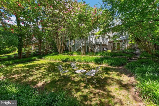 6414 BROOKES LN, Bethesda, MD 20816