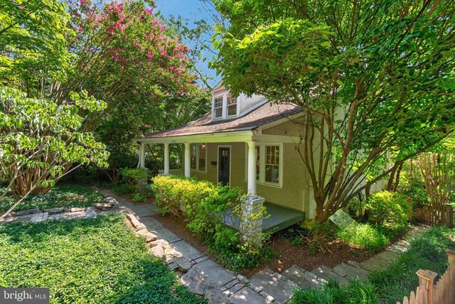 6414 BROOKES LN, Bethesda, MD 20816