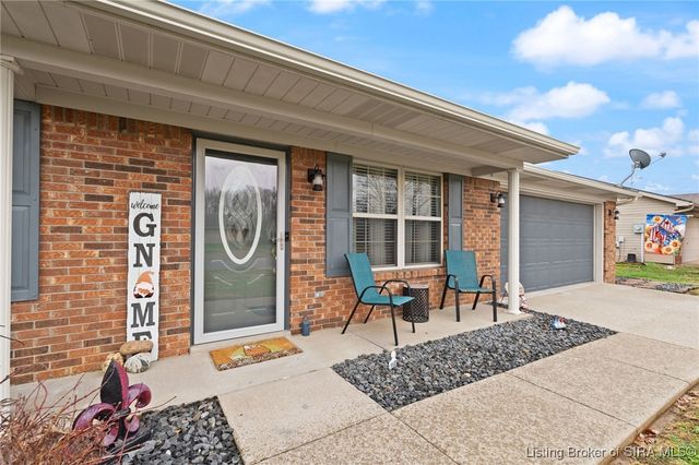 1215 Flagstone Drive, Jeffersonville, IN 47130