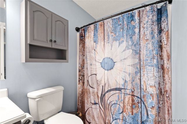 1215 Flagstone Drive, Jeffersonville, IN 47130