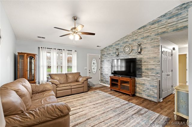 1215 Flagstone Drive, Jeffersonville, IN 47130