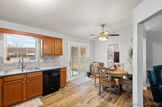 1215 Flagstone Drive, Jeffersonville, IN 47130